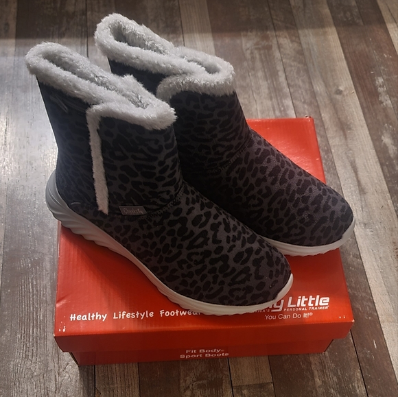 NWB! Cheeks Tony Little Black Cheetah Print Fit Body Sport Boots 9 - Picture 2 of 7